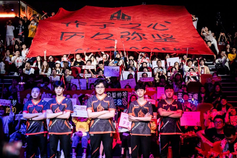 波兰均无悬